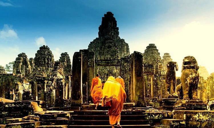 Angkor Wat Tour in Cambodia