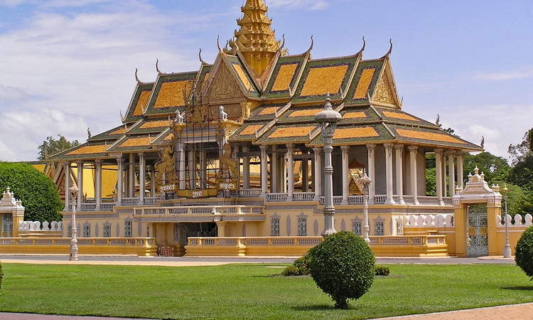 Royal Palace Site tour in Phnom Penh