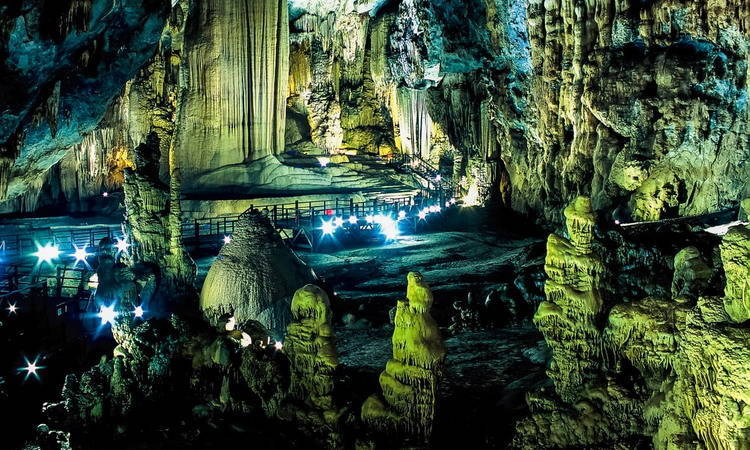 Phong Nha Caves