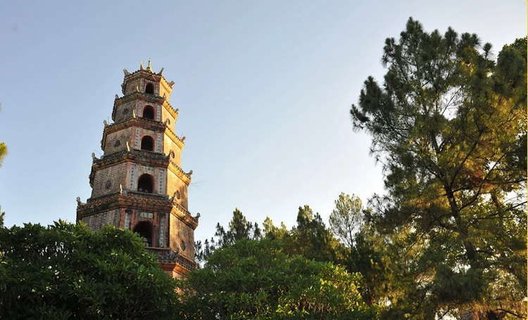 Phuoc Duyen tower, Thien Mu Pagoda